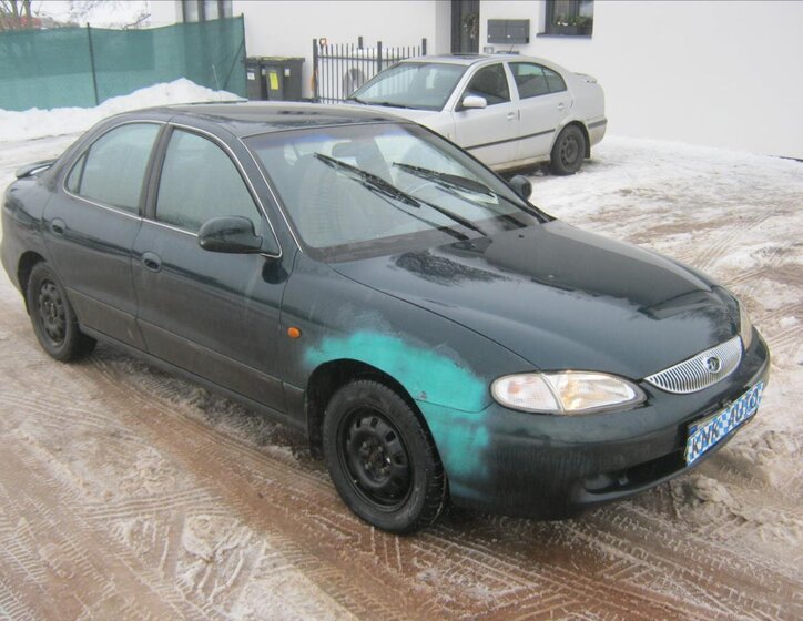 Hyundai Lantra Sedan 1,6 l 83 kw