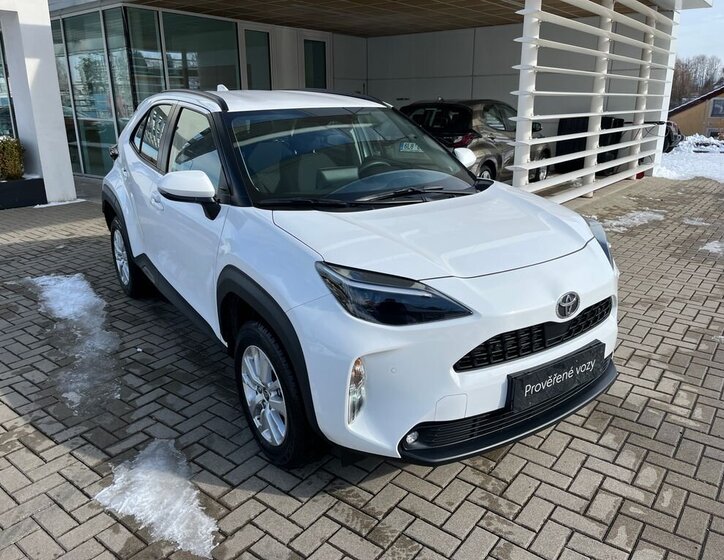 Toyota Yaris Cross SUV 1,5 l 68 kw
