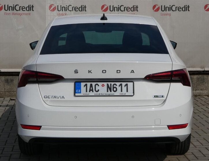 Škoda Octavia Sedan / Limuzína 1,5 l 110 kw