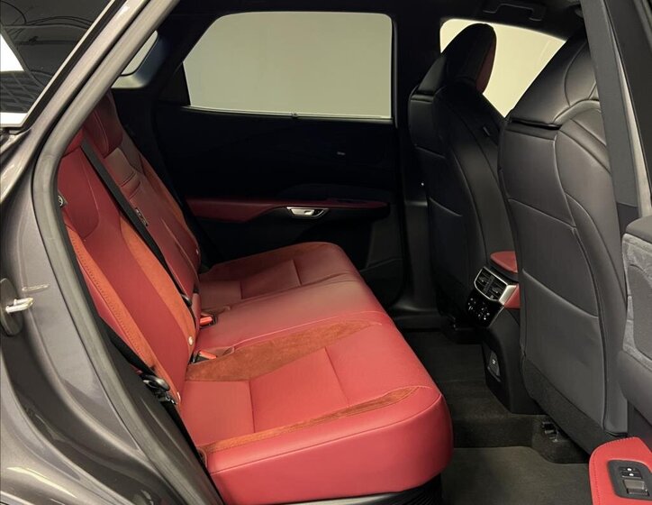 Lexus RX 500h SUV / Terénní 2,4 l 273 kw