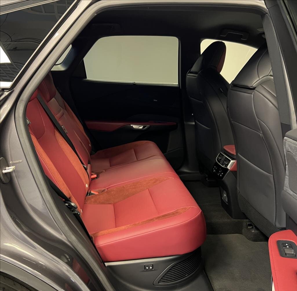 Lexus RX 500h SUV / Terénní 2,4 l 273 kw