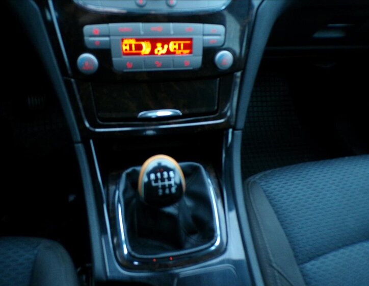 Ford Mondeo Kombi 2,0 l 103 kw