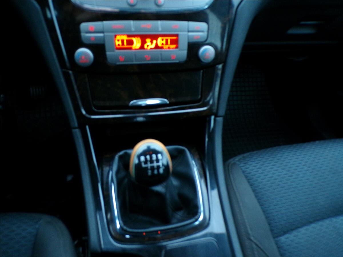Ford Mondeo Kombi 2,0 l 103 kw