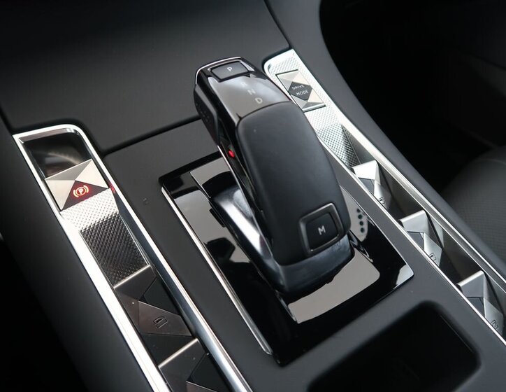 DS Automobiles DS7 Crossback SUV / Terénní 1,5 l 96 kw