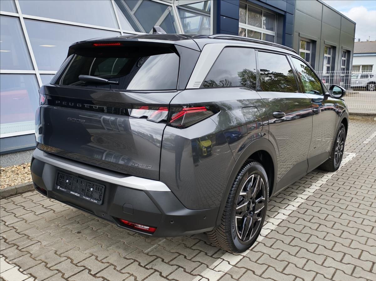 Peugeot 5008 SUV / Terénní 1,2 l 107 kw