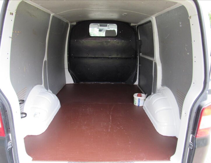 Volkswagen Transporter Skříň 2,0 l 84 kw