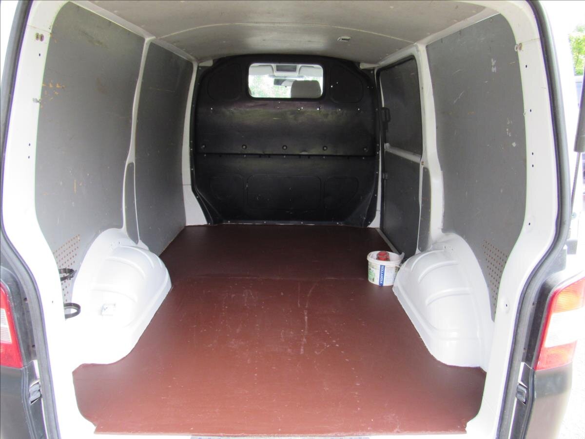Volkswagen Transporter Skříň 2,0 l 84 kw