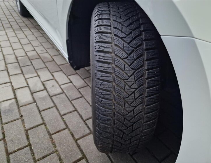 Volkswagen Passat Kombi 1,4 l 110 kw