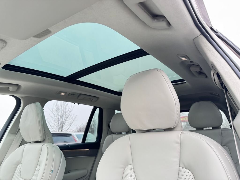 Volvo XC90 SUV / Terénní 2,0 l 184 kw