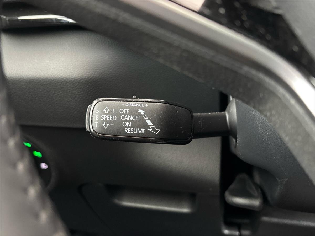 Škoda Karoq SUV / Terénní 1,5 l 110 kw