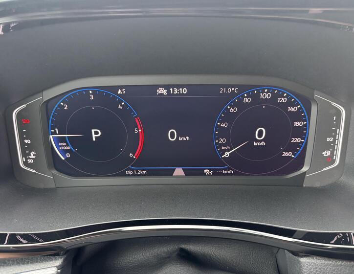 Volkswagen Multivan 26