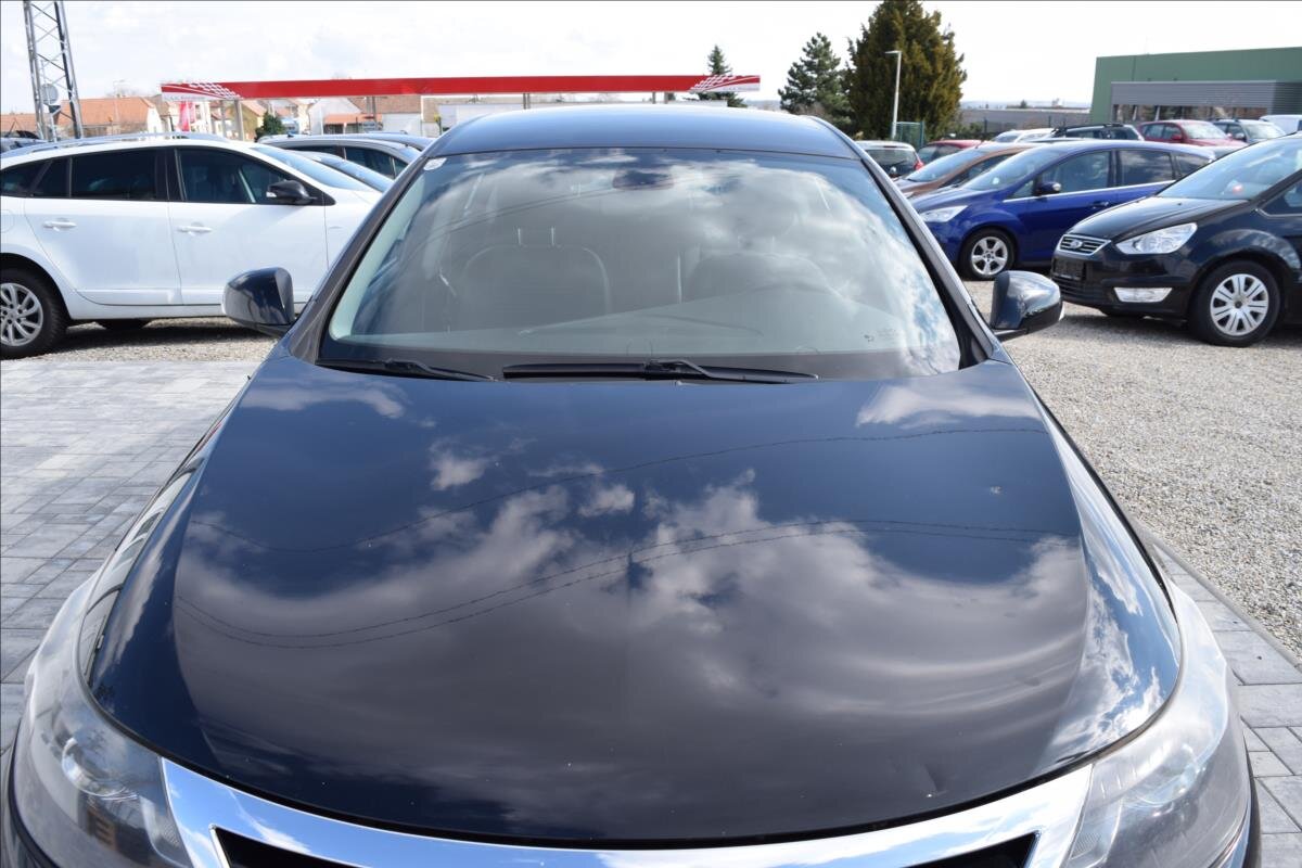 Renault Latitude Sedan / Limuzína 2,0 l 110 kw