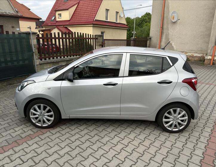 Hyundai i10 8