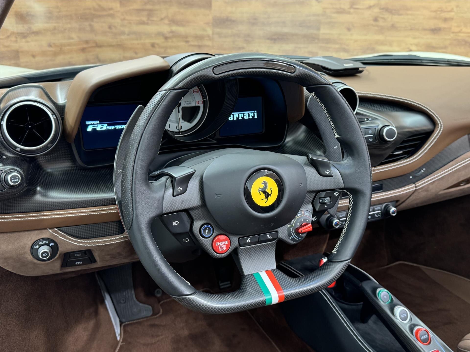 Ferrari F8 Kabriolet 3,9 l 530 kw