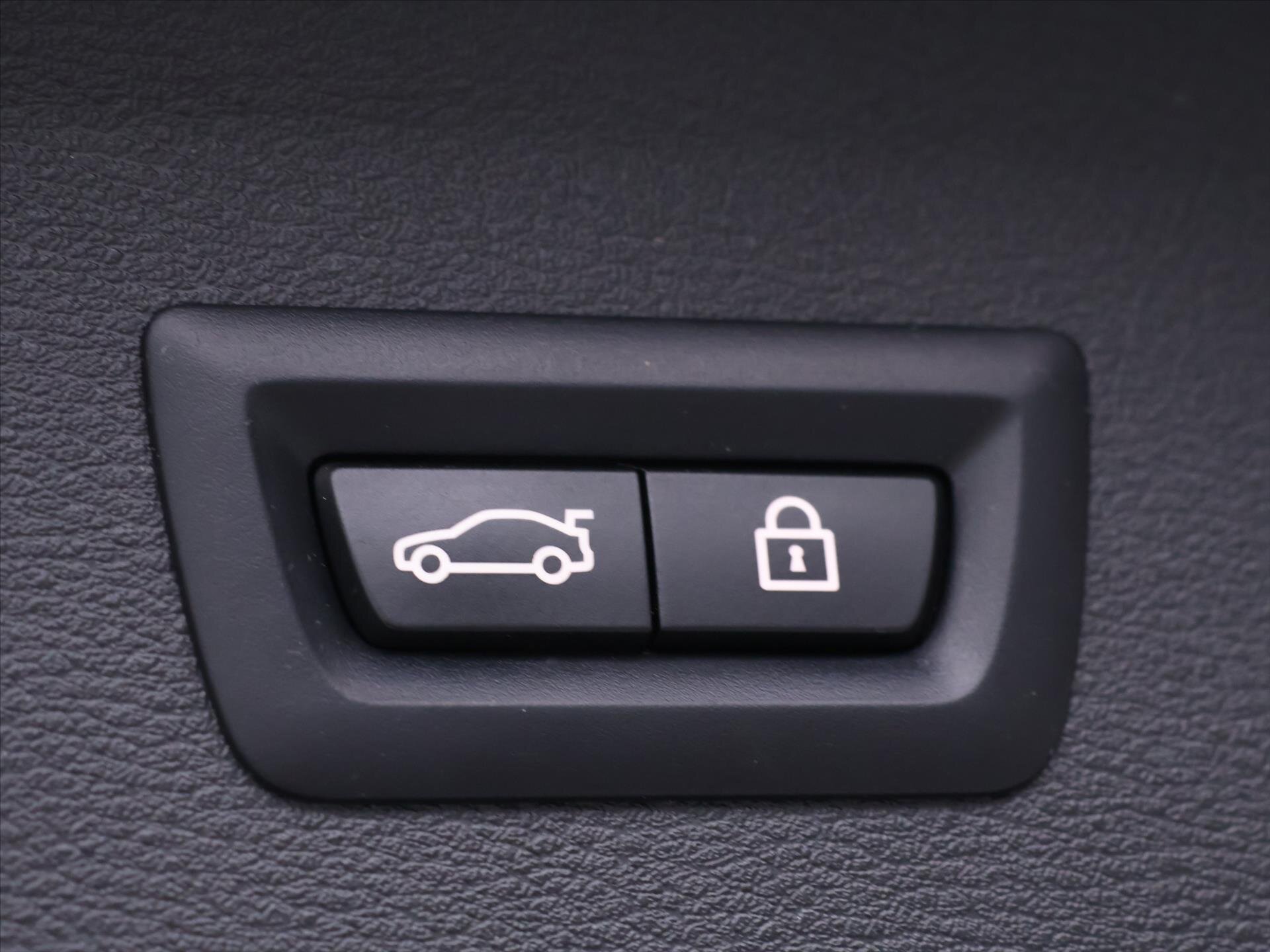 BMW X1 SUV 1,5 l 100 kw