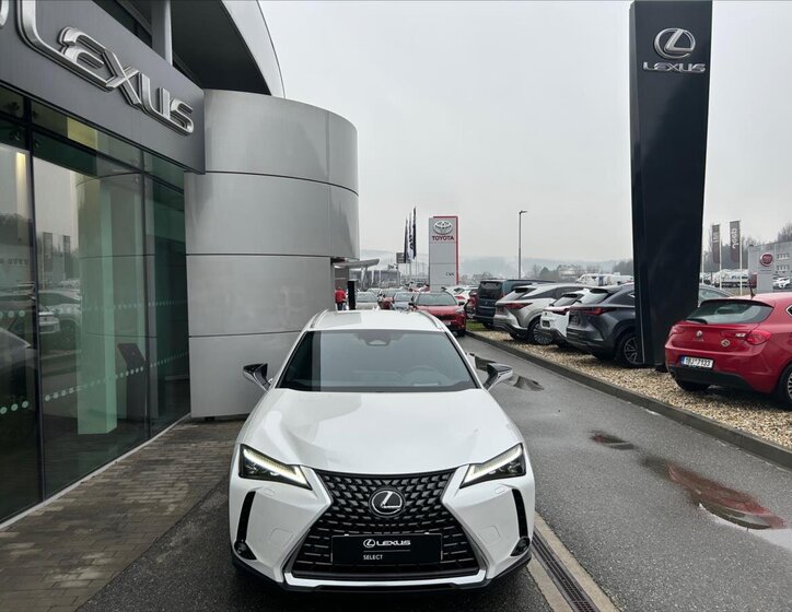 Lexus UX 300h SUV / Terénní 2,0 l 146 kw