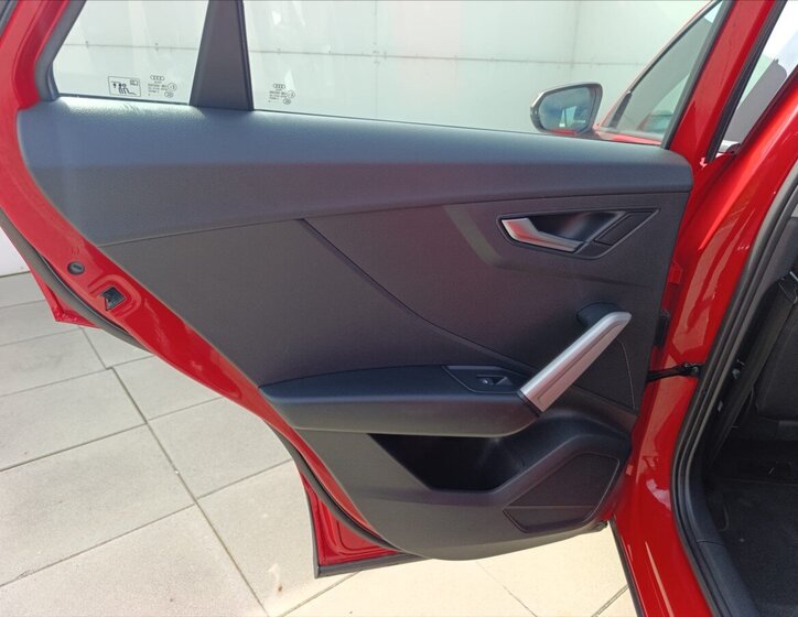 Audi Q2 SUV / Terénní 999,0 85 kw