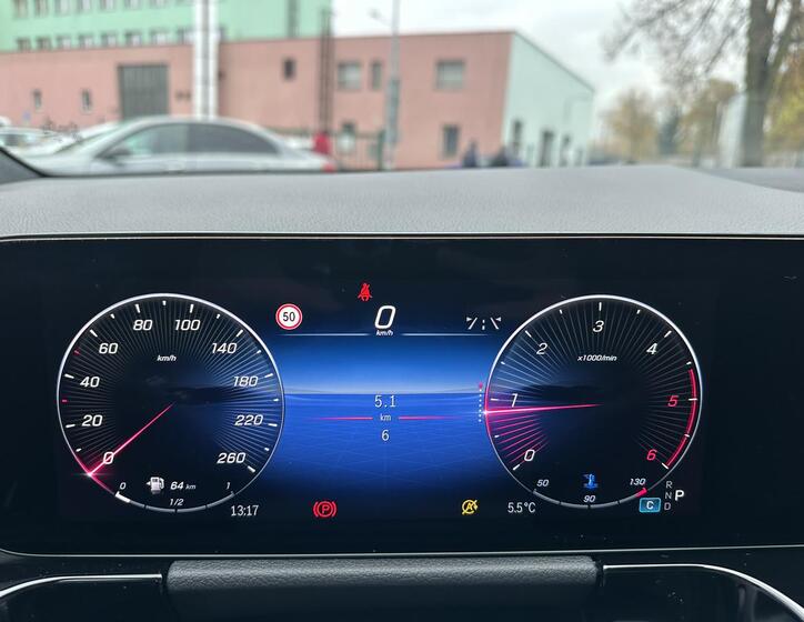 Mercedes-Benz GLA 11