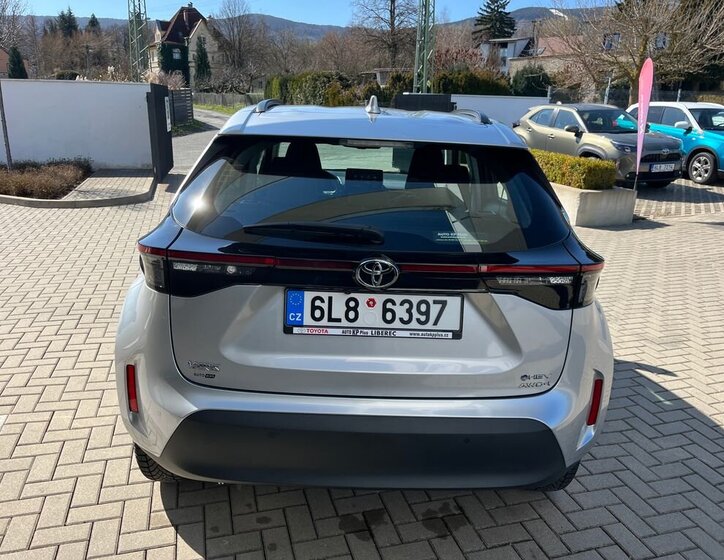 Toyota Yaris Cross SUV / Terénní 1,5 l 68 kw