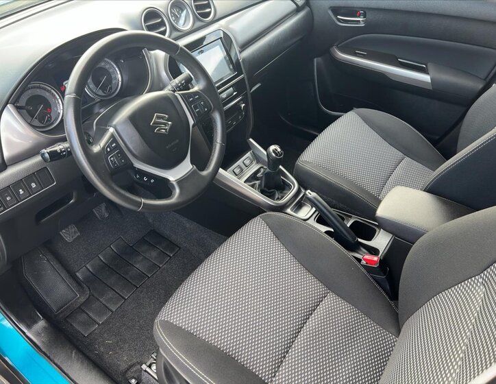 Suzuki Vitara 16