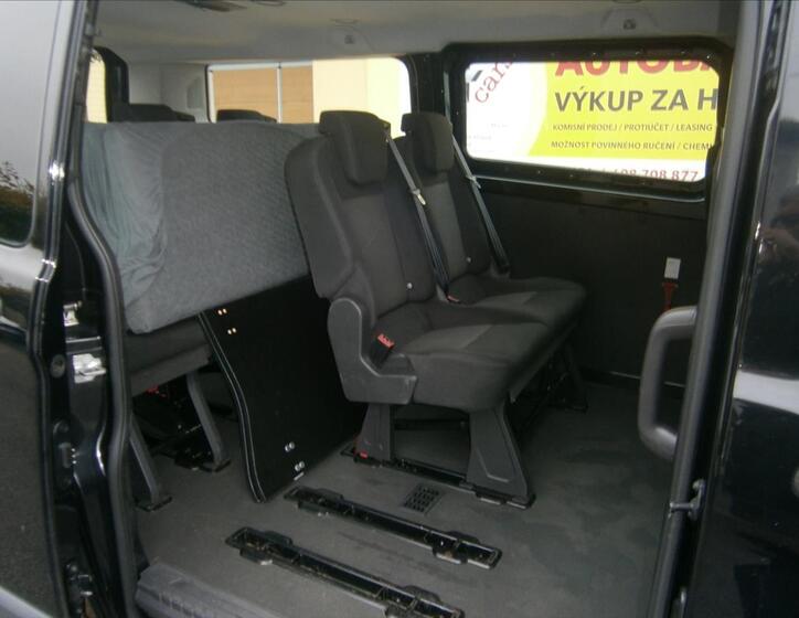 Ford Transit Custom 9