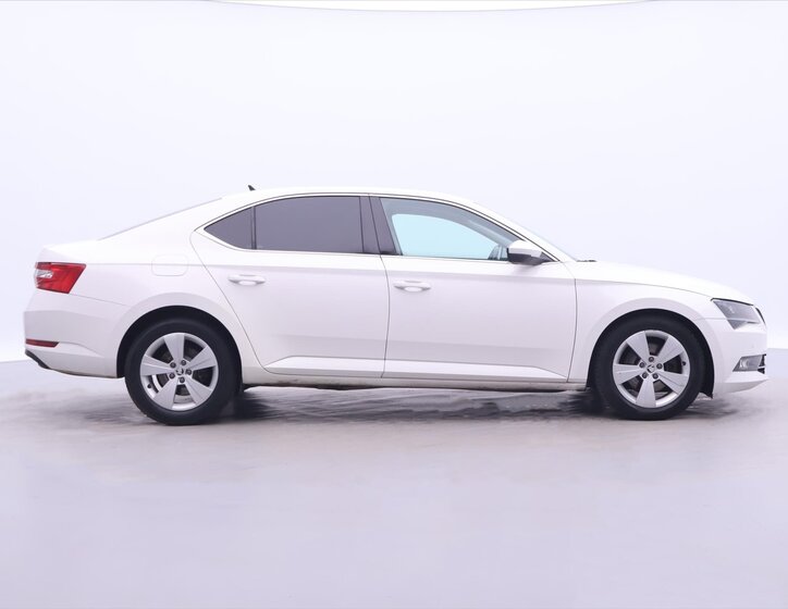 Škoda Superb Sedan / Limuzína 2,0 l 110 kw