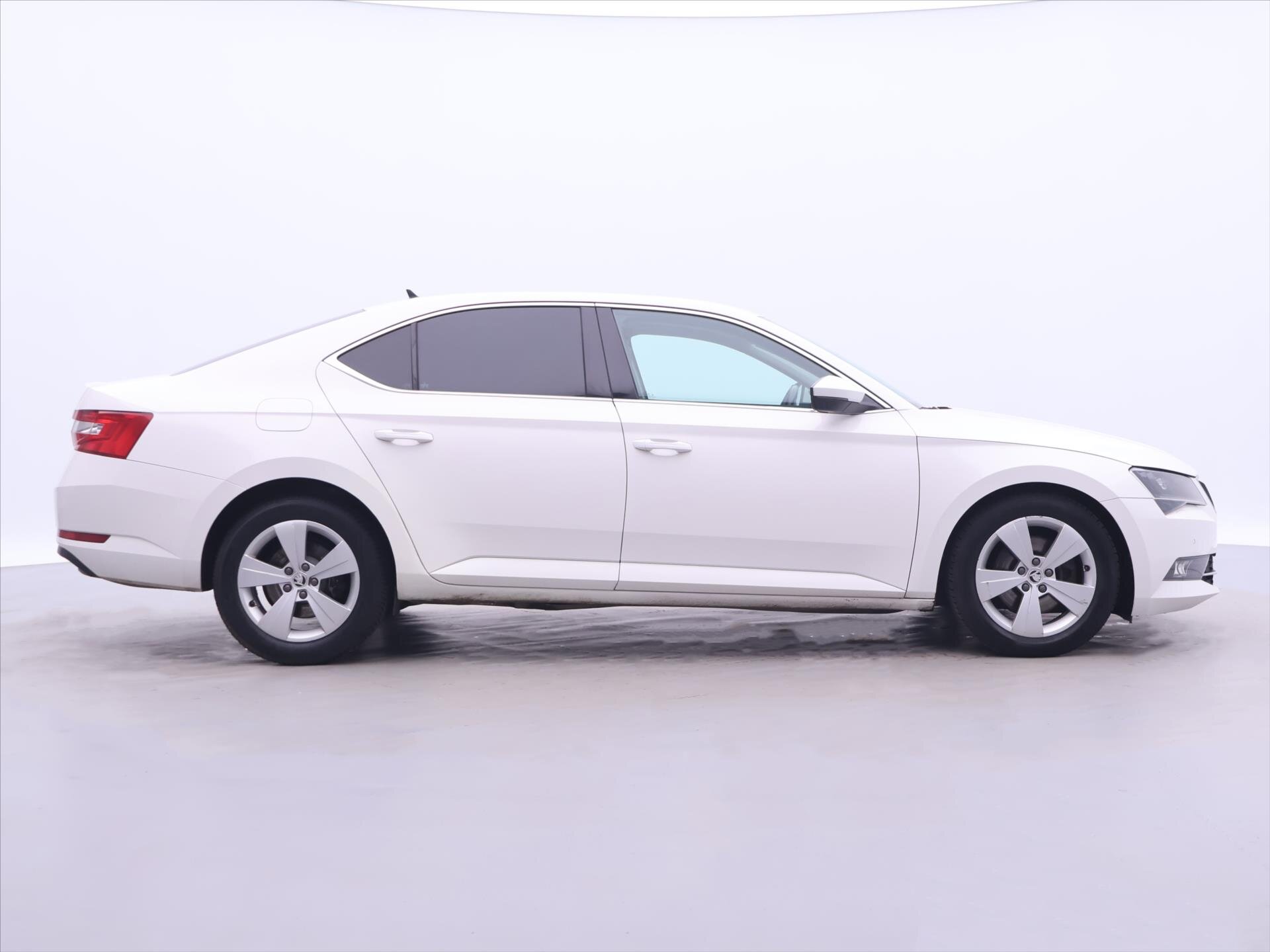 Škoda Superb Sedan / Limuzína 2,0 l 110 kw