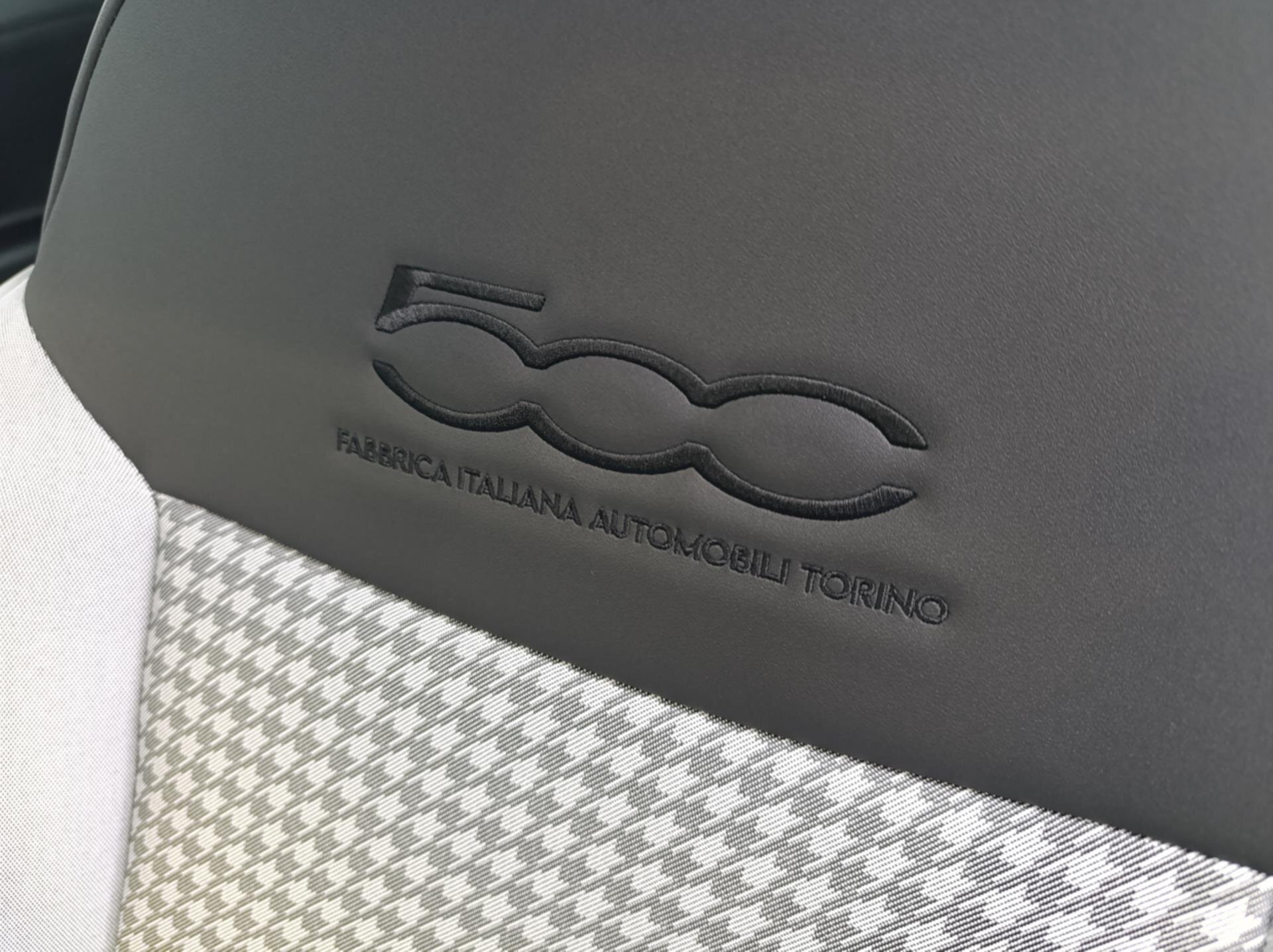 Fiat 500 Hatchback 999,0 48 kw