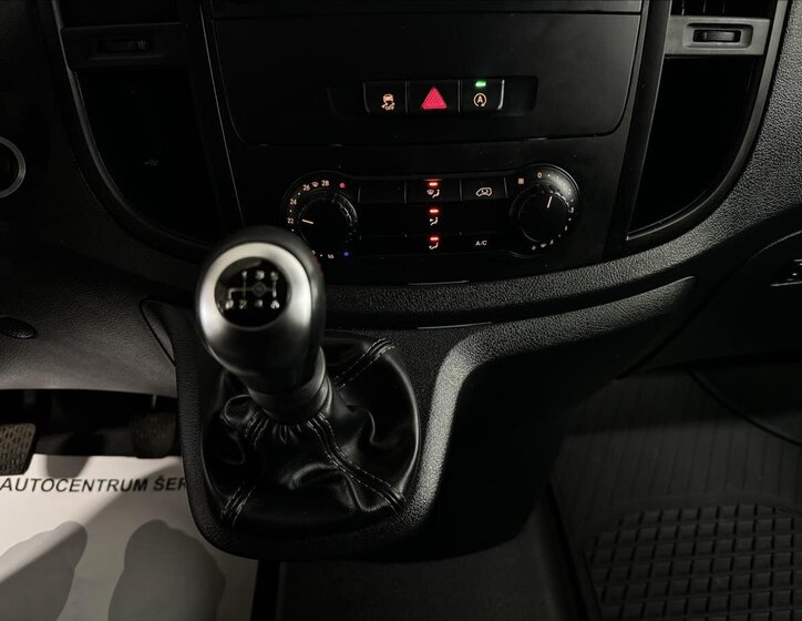 Mercedes-Benz Vito 27