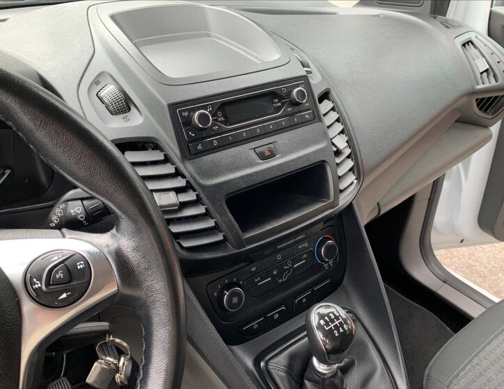 Ford Tourneo Connect Kombi 1,5 l 73 kw