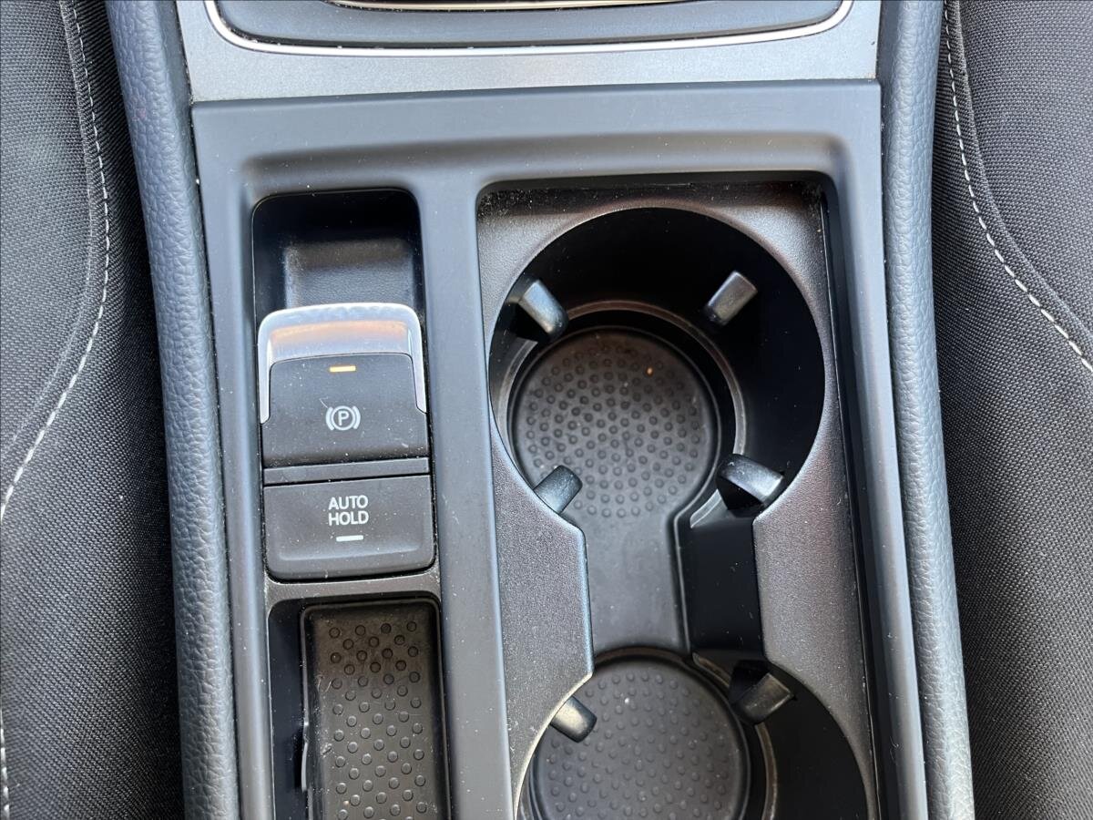 Volkswagen Golf Kombi 1,6 l 81 kw