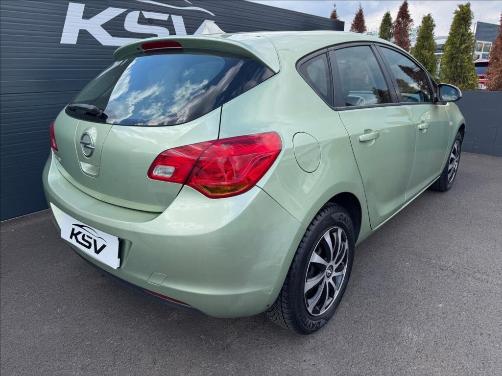 Opel Astra Hatchback 1,4 l 74 kw