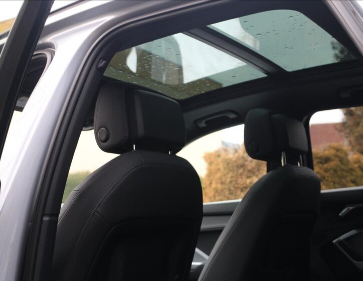 Audi Q3 SUV 2,3 l 137 kw