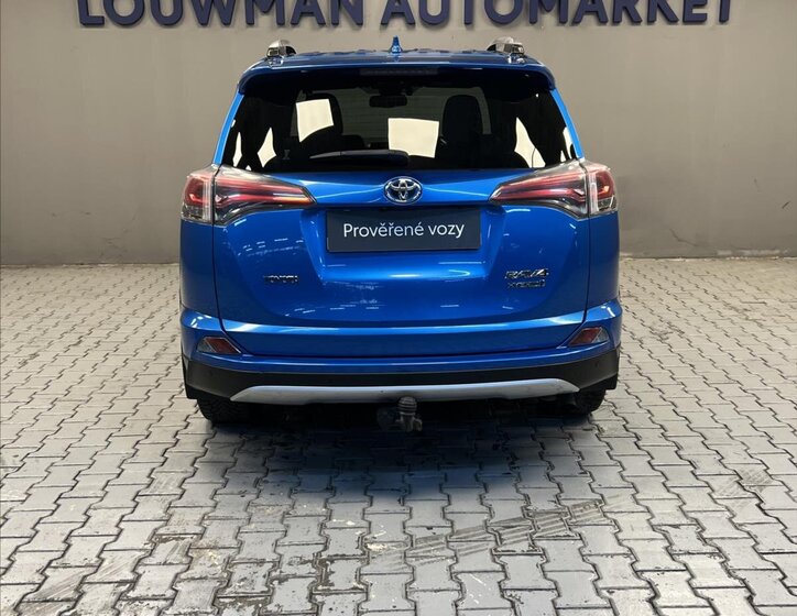 Toyota RAV4 SUV 2,5 l 114 kw