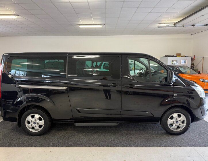 Ford Tourneo Custom MPV 2,2 l 92 kw