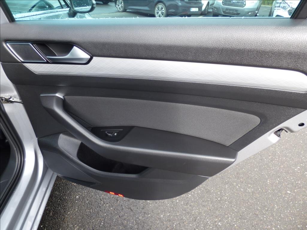 Volkswagen Passat Kombi 1,4 l 115 kw