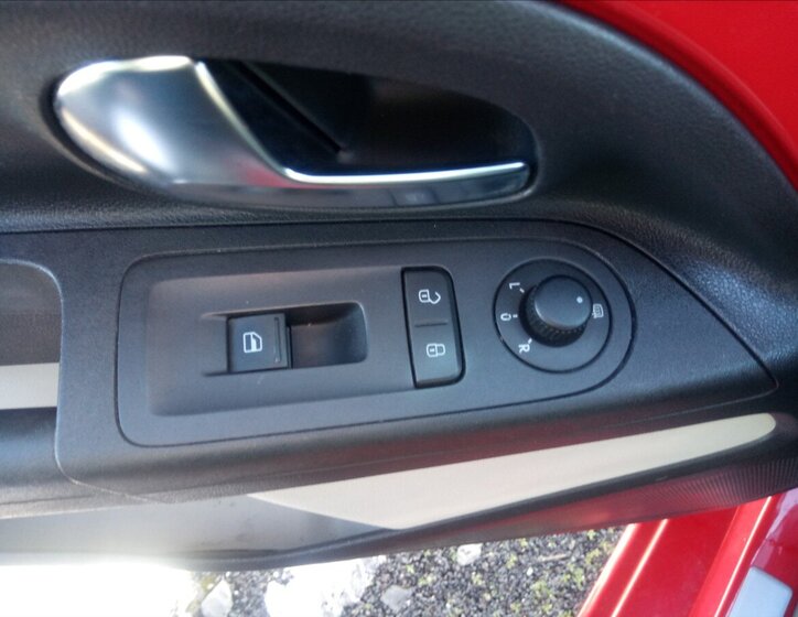 Volkswagen up! Hatchback 999,0 44 kw