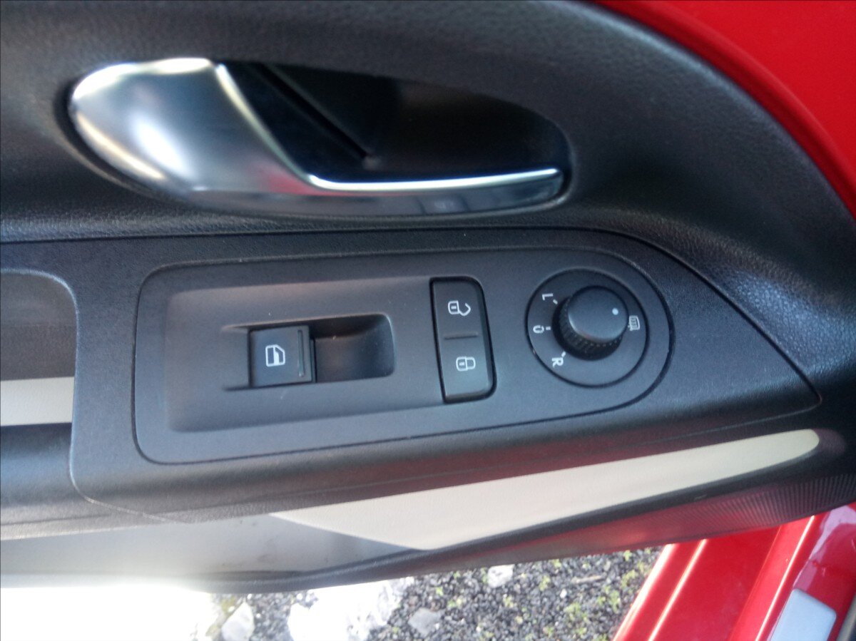 Volkswagen up! Hatchback 999,0 44 kw