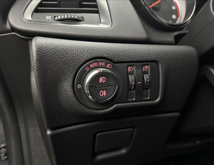 Opel Astra Hatchback 1,4 l 103 kw