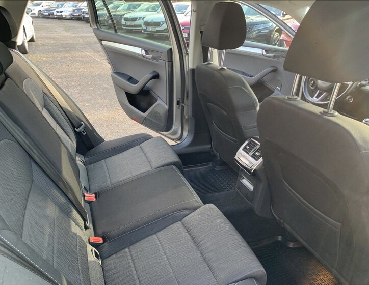 Škoda Superb Kombi 2,0 l 110 kw