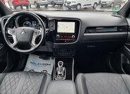 Mitsubishi Outlander SUV 2,4 l 165 kw