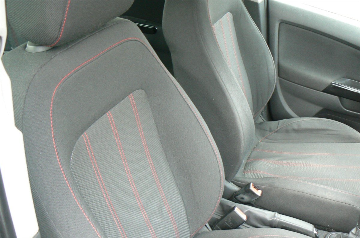 Opel Corsa Hatchback 1,4 l 66 kw