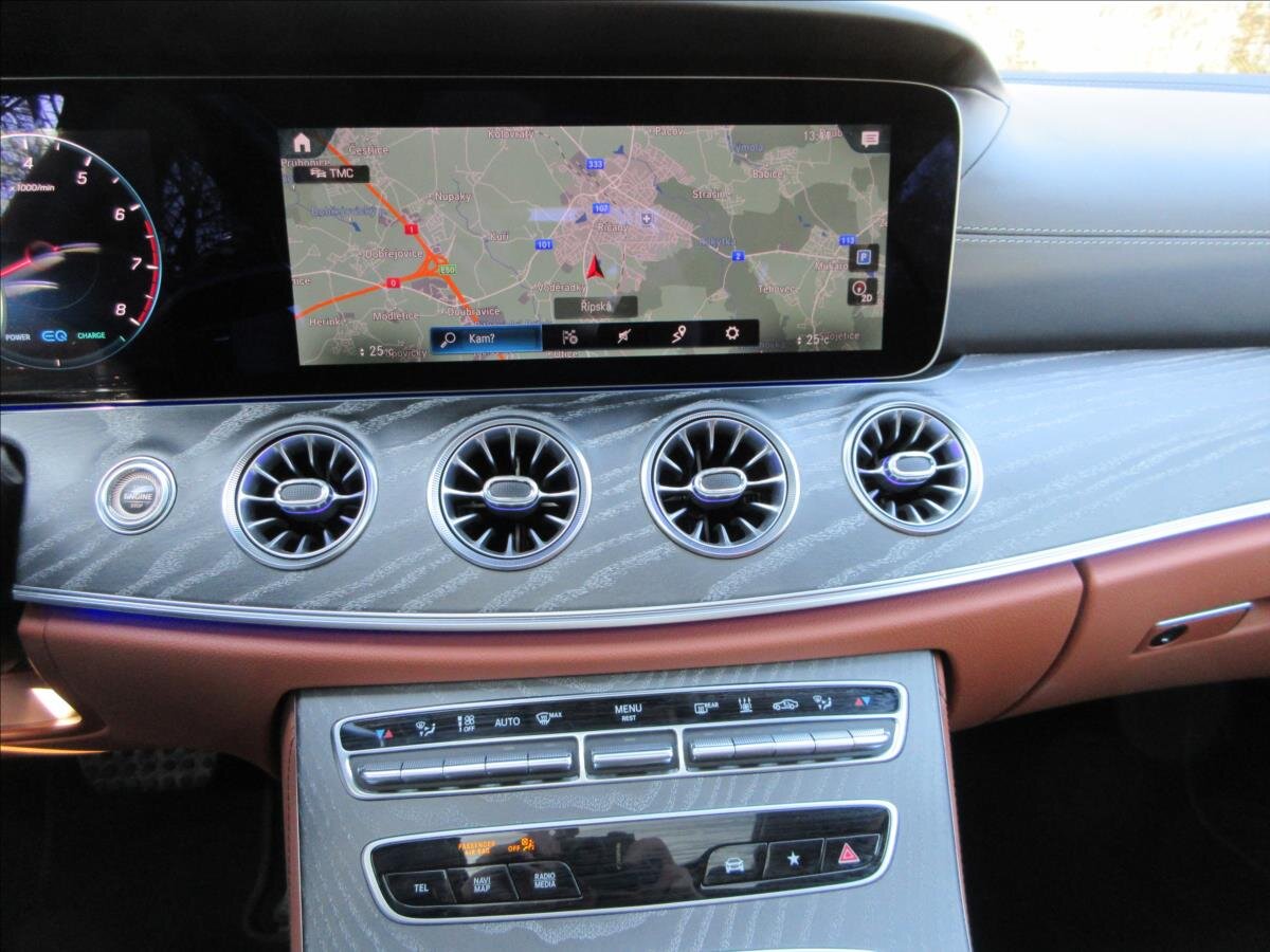 Mercedes-Benz CLS Sedan 3,0 l 270 kw