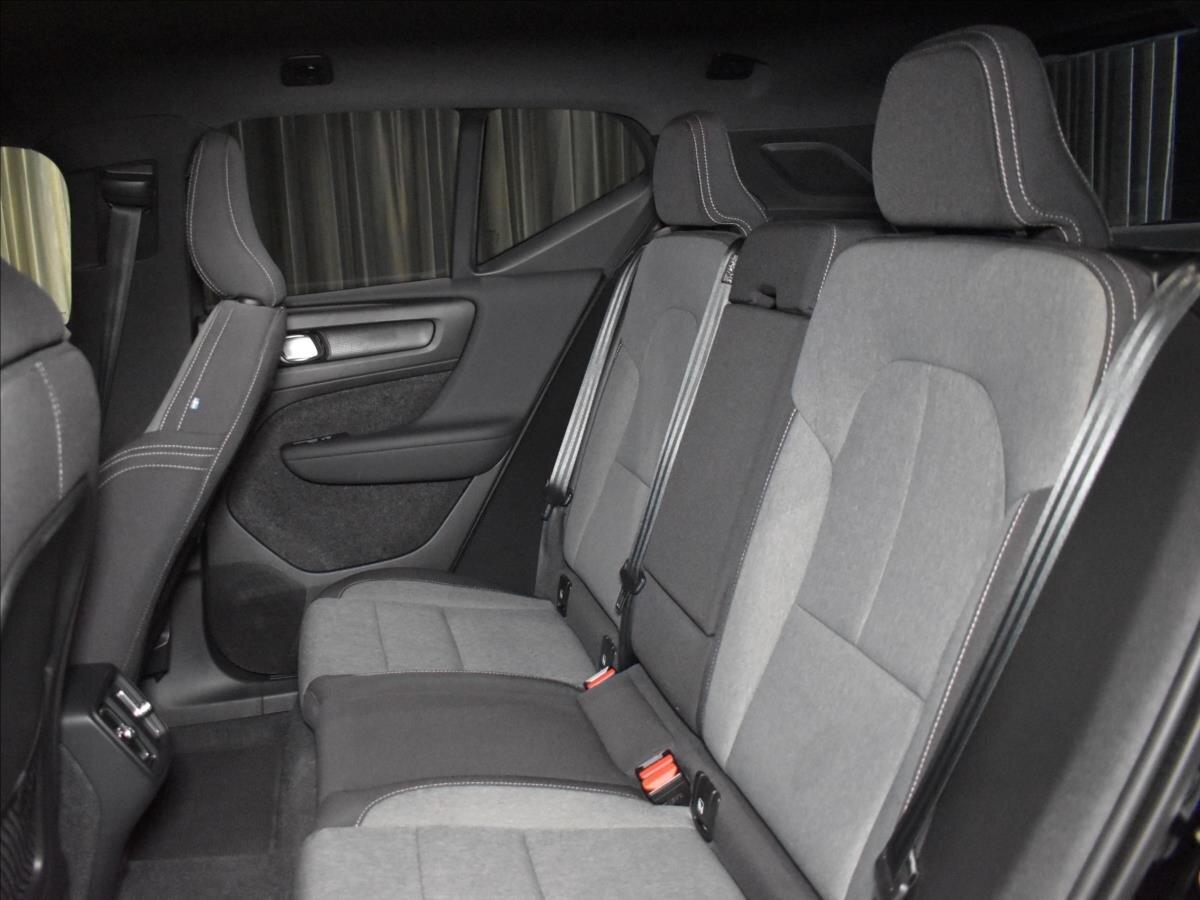 Volvo XC40 SUV 2,0 l 120 kw