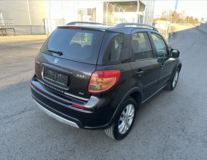 Suzuki SX4 Hatchback 1,6 l 88 kw