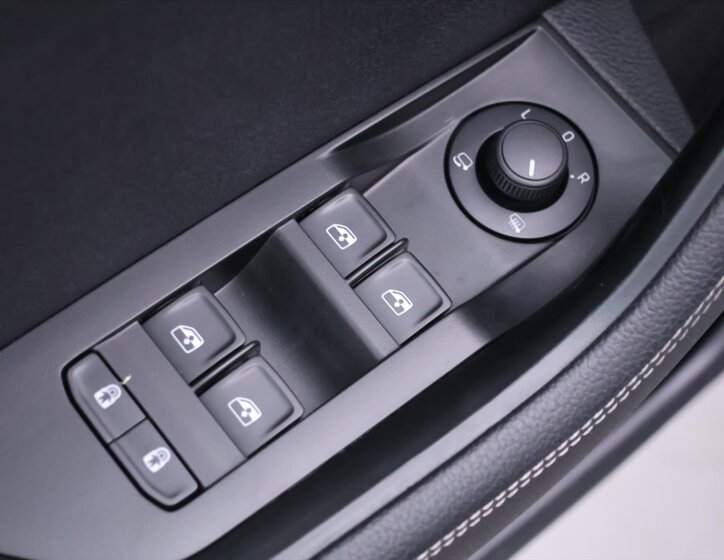 Škoda Superb Liftback 2,0 l 140 kw