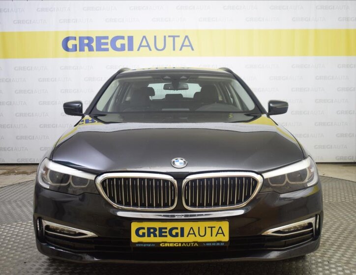 BMW Řada 5 Kombi 3,0 l 195 kw