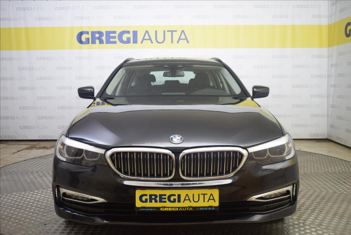 BMW Řada 5 Kombi 3,0 l 195 kw