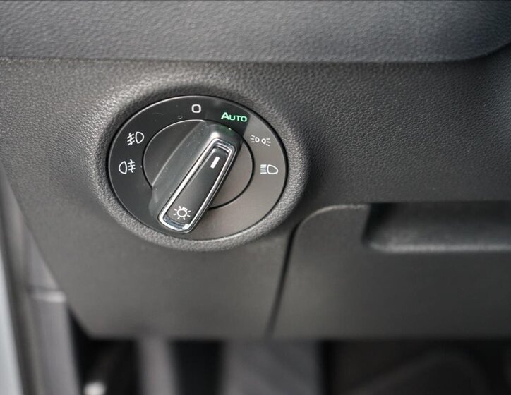 Škoda Karoq SUV 1,5 l 110 kw