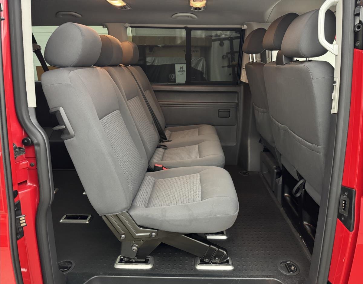 Volkswagen Caravelle Kombi 1,9 l 75 kw